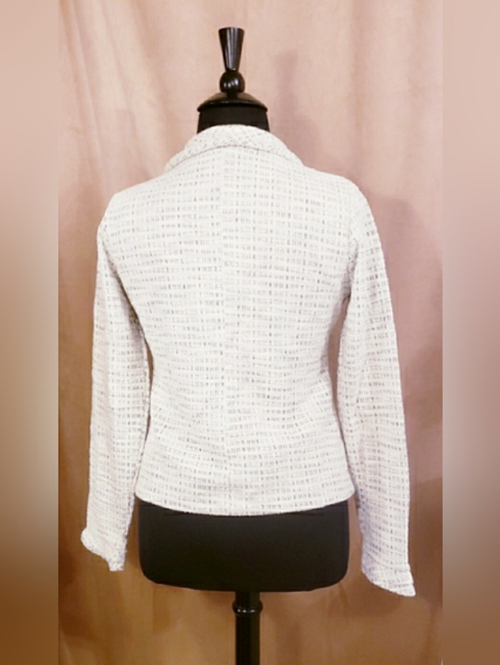 2 Piece Woven Tweed Ivory Women’s Summer Jacket & Short Set - Picture 6 of 10